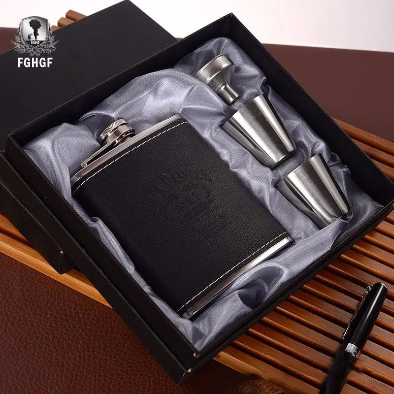4PCS/set 7 Oz Stainless Steel Leather Wine Hip Flask Whiskey Bottle Alcohol Cup Kettle Cups Funnel Mug For Travel Outdoor Gift